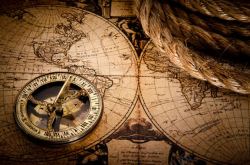 航海探险怀旧地图与指南针高清图片