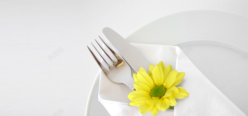 欧式不锈钢餐具美食刀叉陶瓷餐盘西餐背景摄影图片
