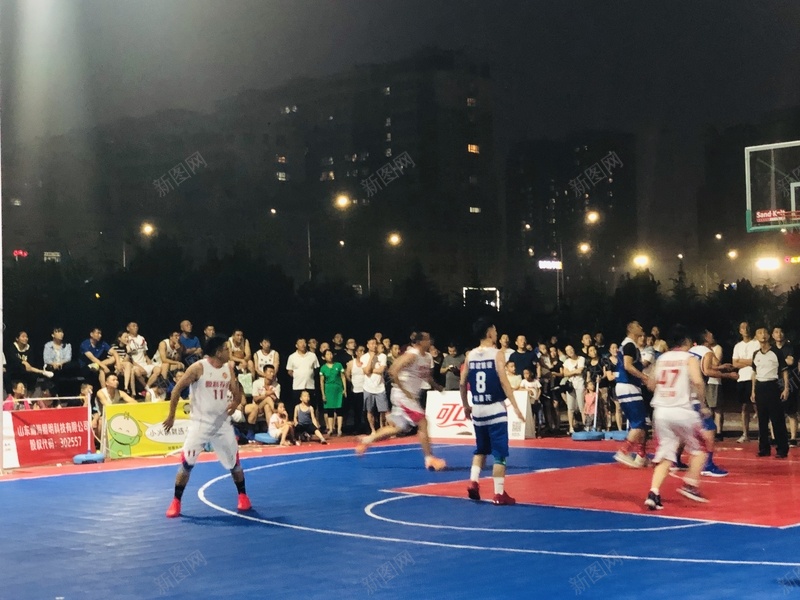 业余篮球赛在潍坊7jpg设计背景_新图网 https://ixintu.com 可乐 比赛 潍坊 篮球