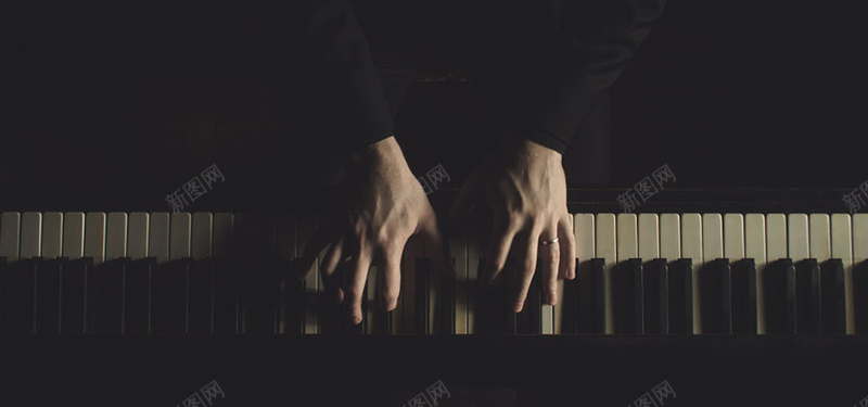 钢琴背景图jpg_新图网 https://ixintu.com 手指 摄影 海报banner 钢琴 风景 黑白键