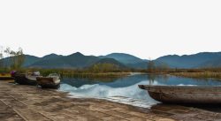 猪槽船四川泸沽湖岸边的猪槽船高清图片