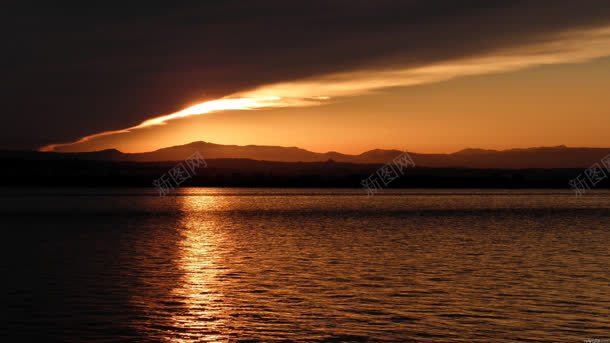 夕阳湖面背景背景