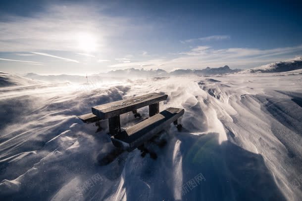 冬日白雪纯净长凳jpg设计背景_新图网 https://ixintu.com 冬日 白雪 纯净 长凳