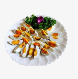 黄瓜香菜摆盘点缀切好的海鸭蛋高清图片