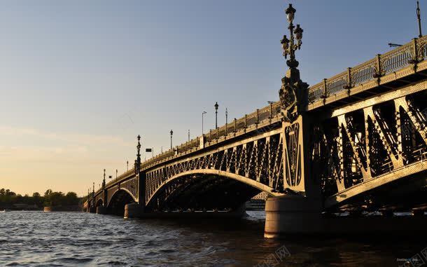 欧式大桥河水海报背景jpg设计背景_新图网 https://ixintu.com 大桥 欧式 河水 海报 背景