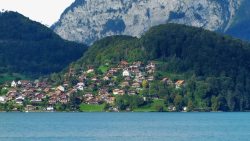 瑞士图恩湖二十素材