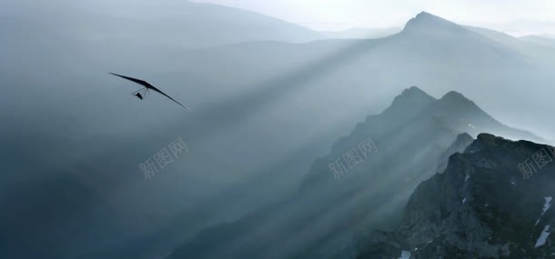 高山雾背景jpg设计背景_新图网 https://ixintu.com 背景 雾 高山