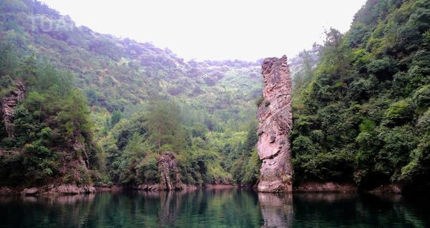 依山傍水的张家界png免抠素材_新图网 https://ixintu.com 山 张家界 旅游 水 风景