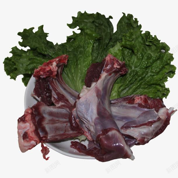 盘子里的羊排和蔬菜png免抠素材_新图网 https://ixintu.com 盘子 羊排 肉 蔬菜 食物