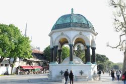 伊斯坦布尔风景伊斯坦布尔的德皇威廉喷泉高清图片