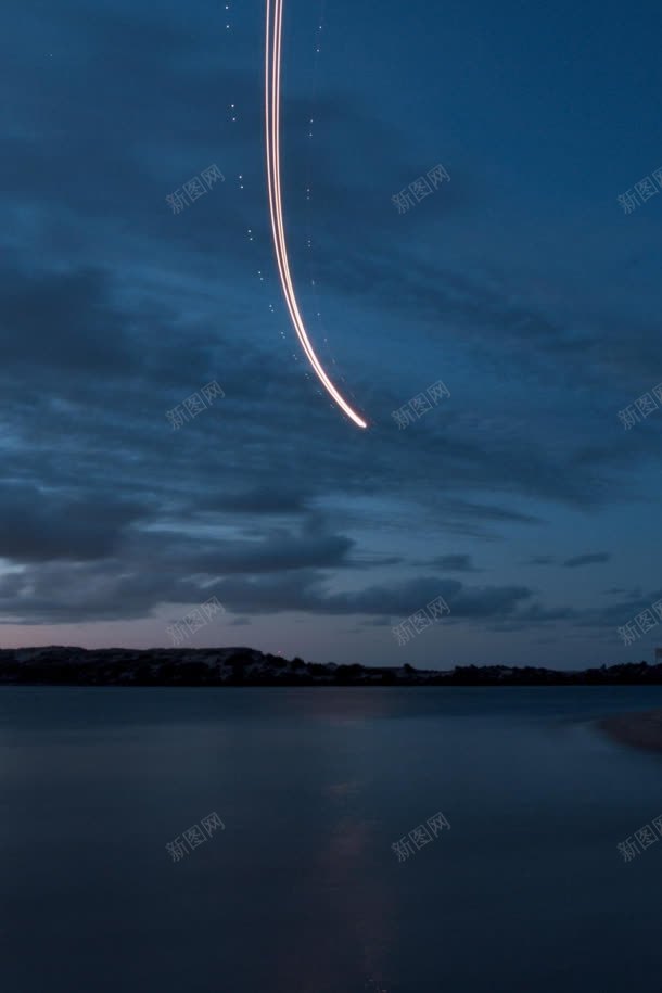 蓝色天际夜空jpg设计背景_新图网 https://ixintu.com 夜空 天际 蓝色 设计