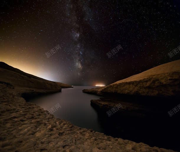 黑夜中的荒芜河岸jpg设计背景_新图网 https://ixintu.com 河岸 荒芜 黑夜