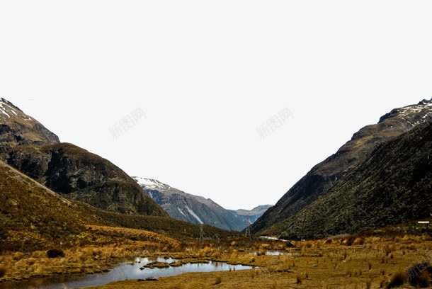 晴空与雄壮的山峰png免抠素材_新图网 https://ixintu.com 山头 山峰 晴空 自然风景 雄壮