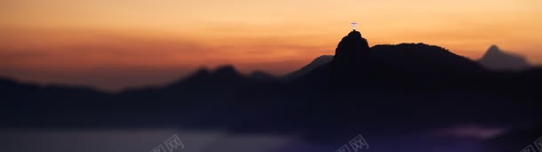 耶稣神像虚化banner背景jpg设计背景_新图网 https://ixintu.com banner 神像 耶稣 背景 虚化