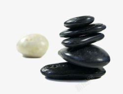 黑色鹅卵石叠起来的艺术素材