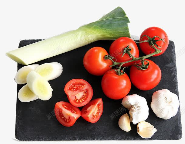 案板上的蔬菜png免抠素材_新图网 https://ixintu.com png图 一捆 大葱 番茄 蒜 蔬菜