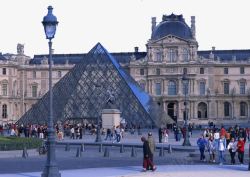 法国建筑卢浮宫二素材