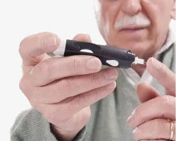 老年人测试血糖测量仪素材
