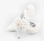 白色新娘高跟鞋png免抠素材_新图网 https://ixintu.com 情人 新娘 白色 高跟鞋