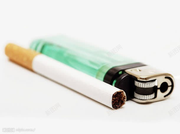 打火机与香烟png免抠素材_新图网 https://ixintu.com 吸烟 打火机 烟 香烟