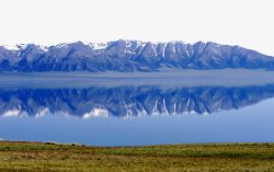 新疆赛里木湖风景图素材