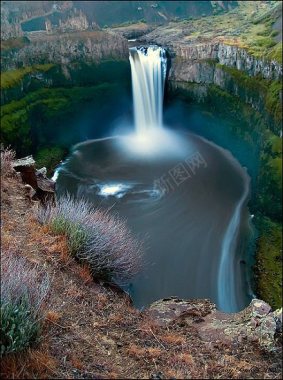 帕卢斯瀑布华盛顿东部的一颗明珠帕卢斯瀑布它位于帕卢背景