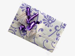 带紫色花纹的礼品盒素材