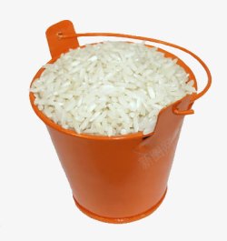 桶里一个橙色铁皮桶里放满了大米高清图片