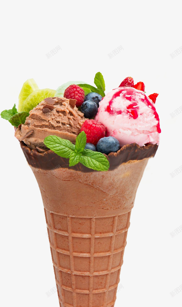 山莓草莓蓝莓冰淇淋png免抠素材_新图网 https://ixintu.com 冰淇淋 山莓 甜品 甜筒 香草甜筒