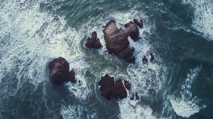 波澜壮阔的海面背景