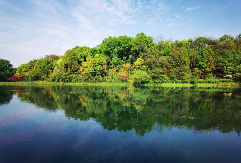 西湖风景乌龟潭jpg设计背景_新图网 https://ixintu.com 乌龟潭 倒影 绿水 青山