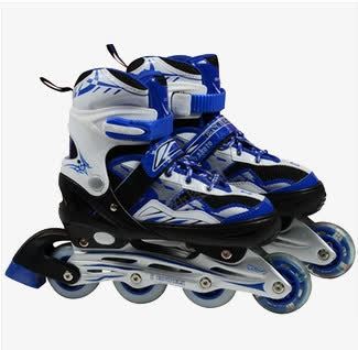 深蓝色溜冰鞋png免抠素材_新图网 https://ixintu.com 产品实物 溜冰鞋 直排轮