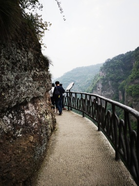 新昌十九峰栈道背景