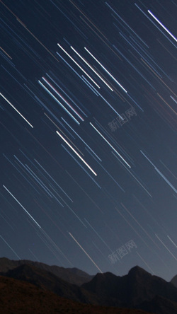 h5素材乌鸦飞过夜空里的流星雨H5背景高清图片