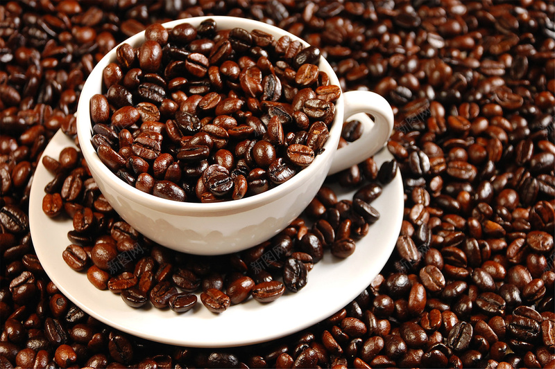咖啡豆宣传图jpg设计背景_新图网 https://ixintu.com 咖啡豆 杯子 纹理 质感 香浓