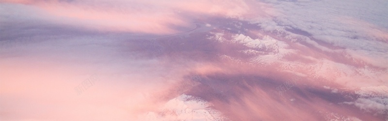 雪山自然风光渐变紫色背景jpg设计背景_新图网 https://ixintu.com 雪山 自然 风光 渐变 紫色 海报banner 摄影 风景