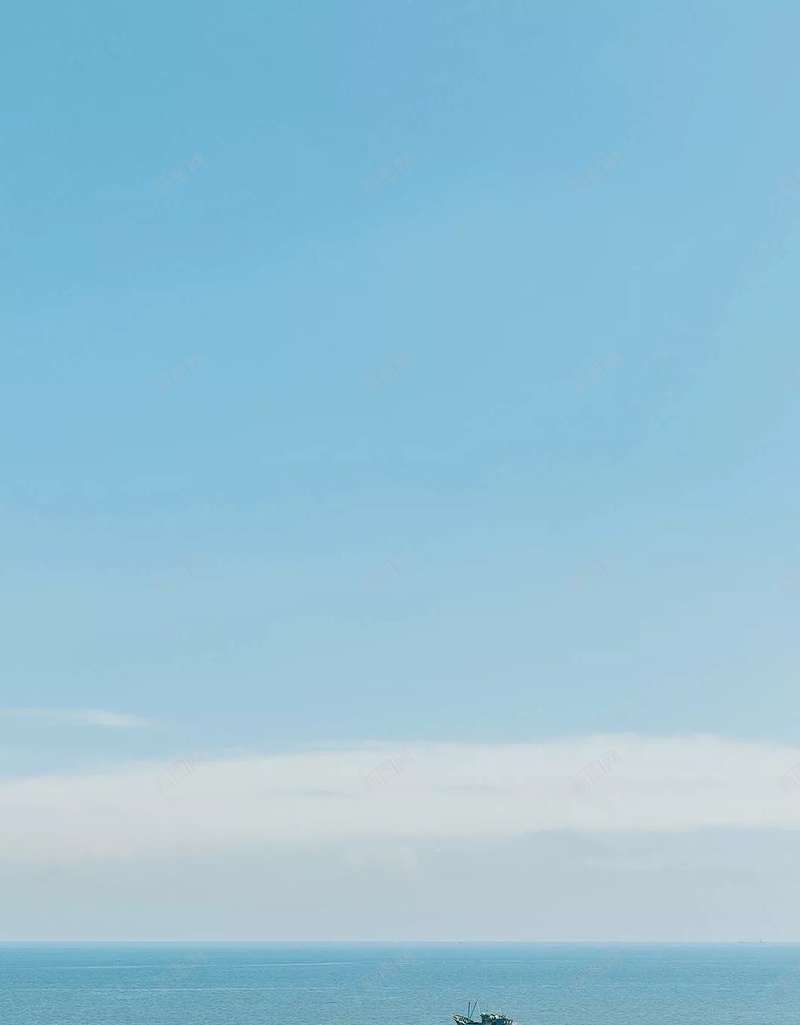蓝色海洋远景摄影H5背景jpg设计背景_新图网 https://ixintu.com 蓝色 海洋 远景 摄影 小船 H5背景 天空 云彩