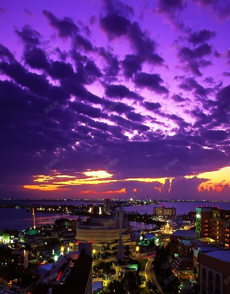 城市上空的背景jpg设计背景_新图网 https://ixintu.com H5素材 云团 唯美 城市 夜景 大气 开心 快乐 紫色背景