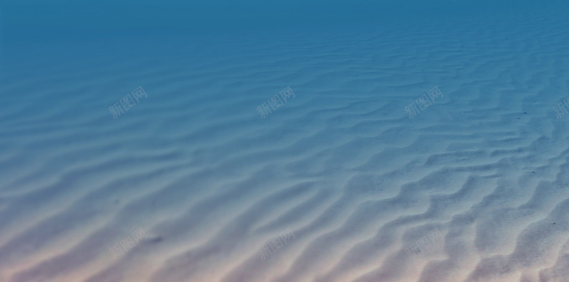 蓝色大海摄影H5背景素材jpg设计背景_新图网 https://ixintu.com 大海 摄影 蓝色 海水 天空 海底 云彩 白色 H5背景 摄影背景