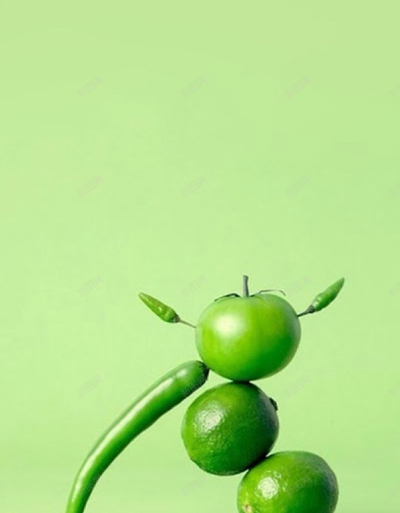 绿色背景上的辣椒和橙子H5素材背景jpg设计背景_新图网 https://ixintu.com 绿色背景 橙汁 绿色 蔬菜 辣椒 H5素材 水果