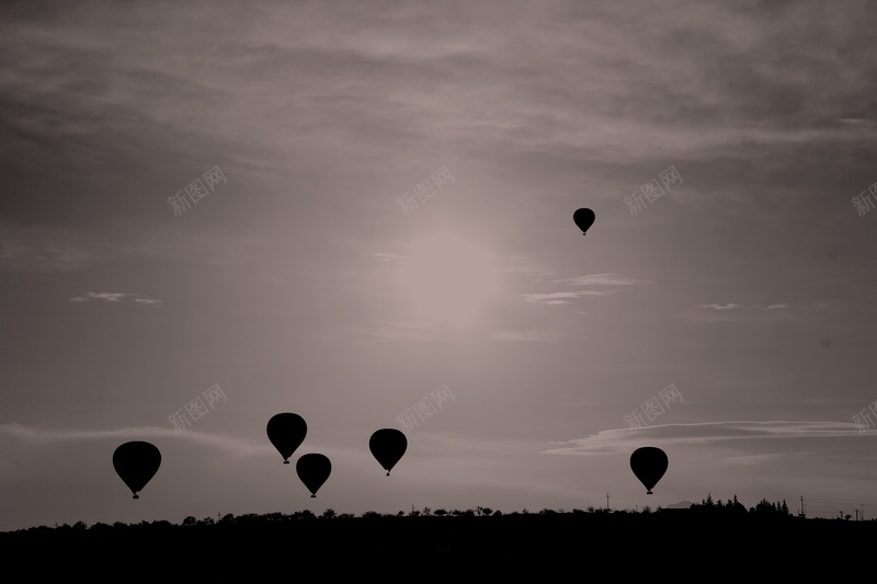 飘在空中的热气球剪影jpg设计背景_新图网 https://ixintu.com 飘 热气球 剪影 灰色 摄影 PPT 风景