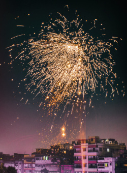 烟花夜景夜景浪漫烟花高清图片