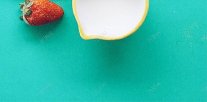 浅绿色背景上的水果H5jpg设计背景_新图网 https://ixintu.com H5素材 小清新 文艺 水果 浅绿色 简约 背景 草莓 蓝莓