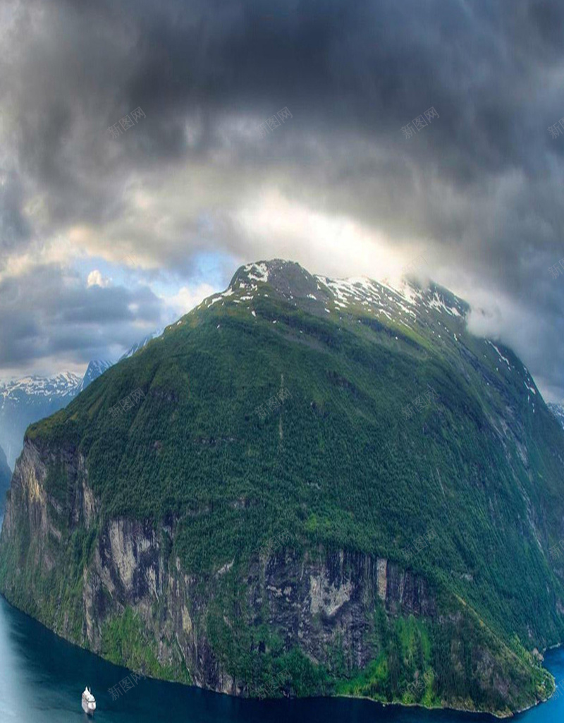 简约岛屿风景手机端H5背景jpg设计背景_新图网 https://ixintu.com H5背景 大海 岛屿 手机端 景色 简约 简约背景 简约风景 美景 背景 风景 风景背景