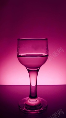 紫色玻璃高脚杯红酒杯H5背景背景
