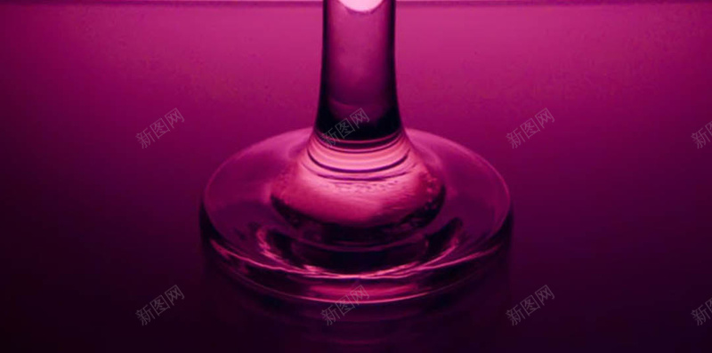 紫色玻璃高脚杯红酒杯H5背景jpg设计背景_新图网 https://ixintu.com H5背景 KTV 哭 快乐 水 玻璃 生日 紫色 红酒 红酒杯 聚会 透明 酒 酒吧 高兴 高脚杯