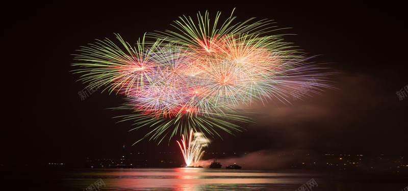 海边夜景烟花淘宝海报背景jpg设计背景_新图网 https://ixintu.com 喜庆 喜气 欢乐 激情 狂欢 红色 城市烟花 唯美 璀璨 星空