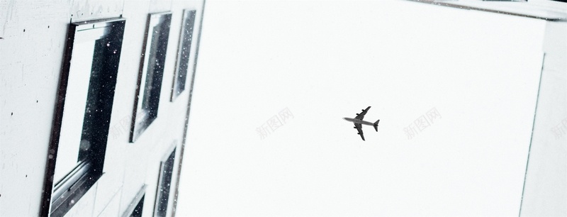 飞机孤独灰色背景jpg设计背景_新图网 https://ixintu.com 飞机 孤独 灰色 海报banner 摄影 风景