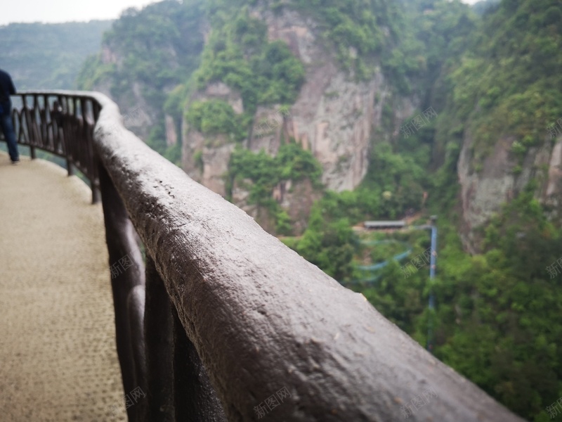 栈道新昌穿岩十九峰jpg设计背景_新图网 https://ixintu.com 十九峰 古道 山 新昌 旅行 植物 穿岩 风景