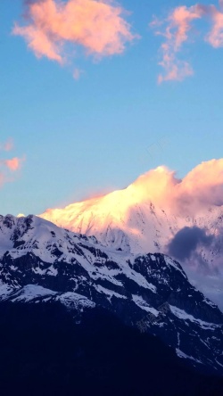 白色雪山风景摄影H5背景背景